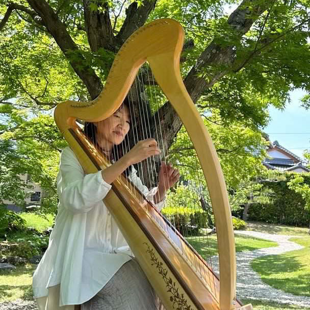 畔柳美佐子　アイリッシュハープ演奏